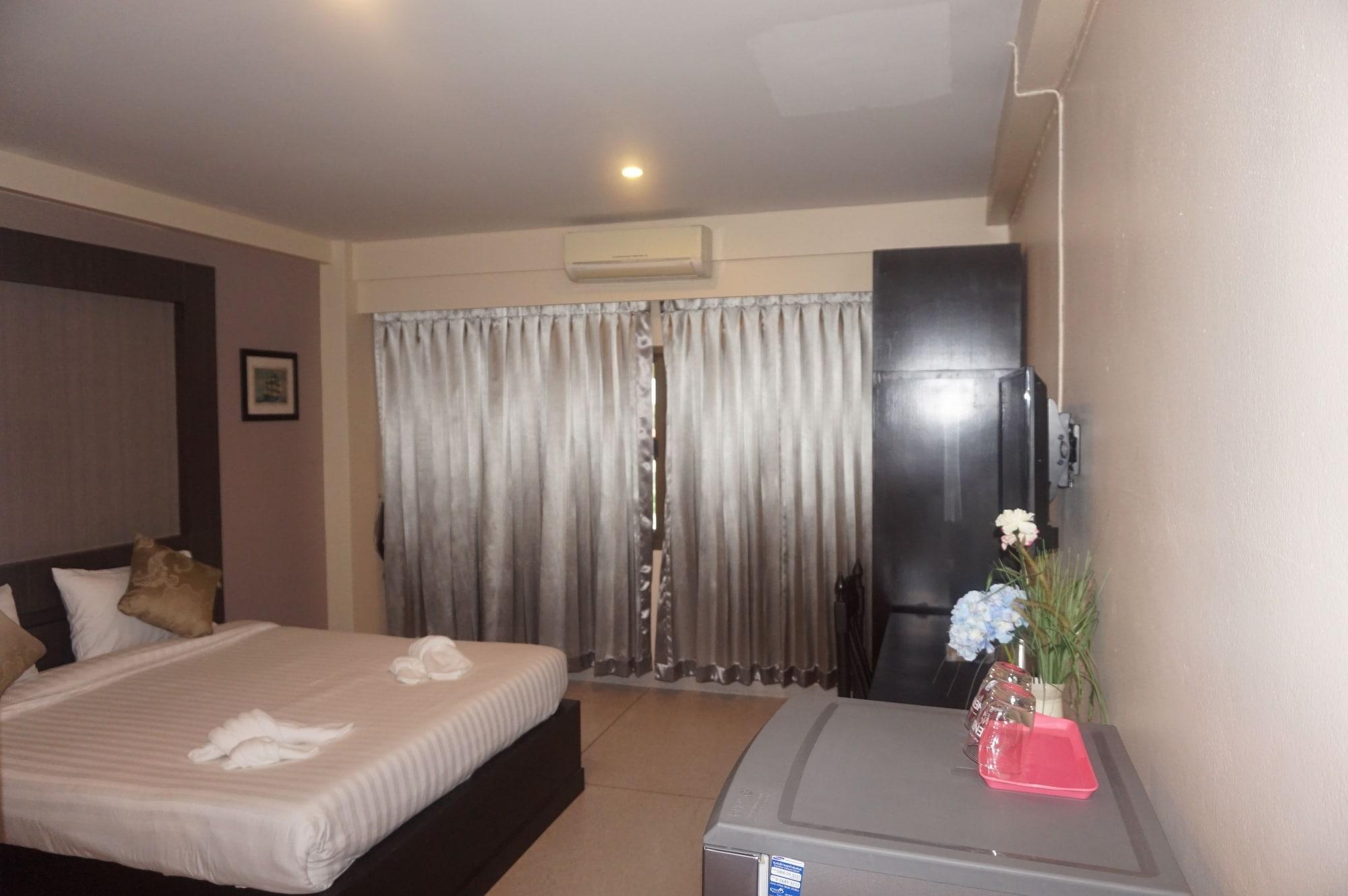 Metro Residence Surin Bagian luar foto