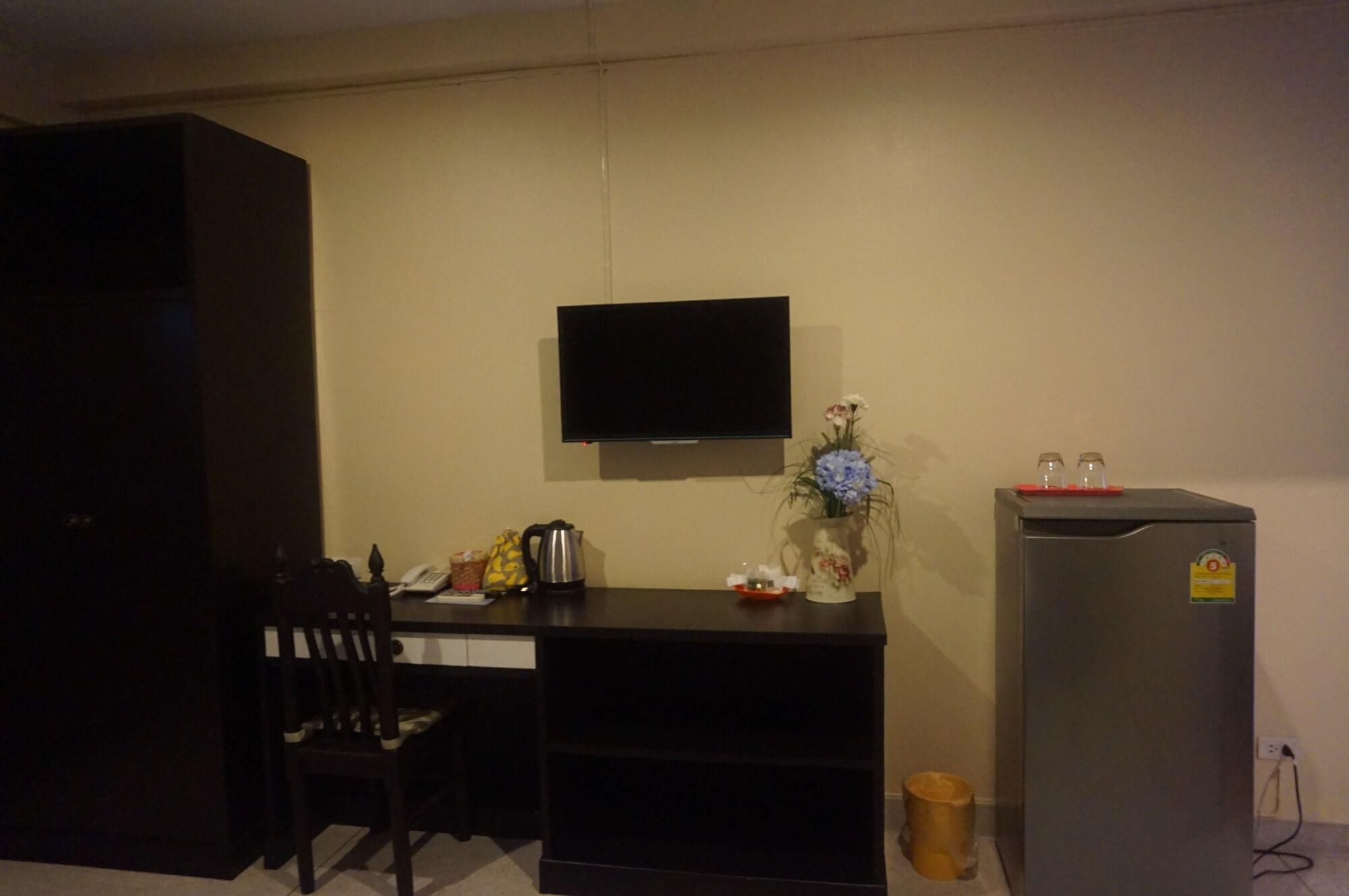Metro Residence Surin Bagian luar foto