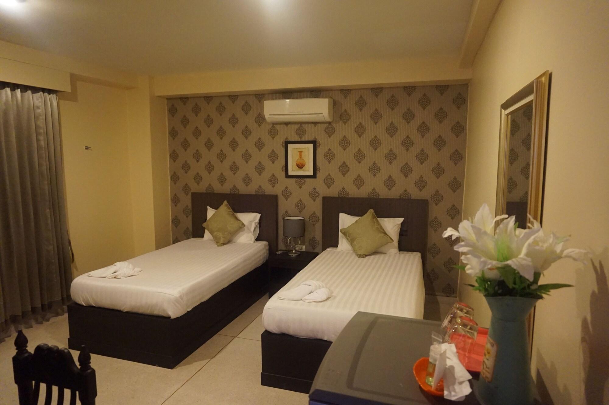Metro Residence Surin Bagian luar foto