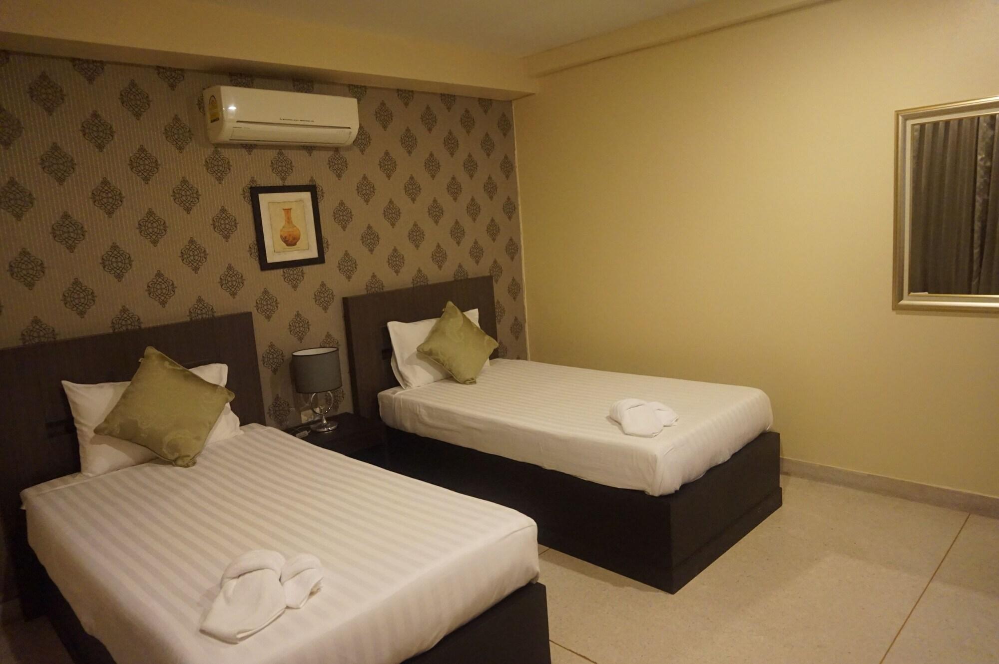 Metro Residence Surin Bagian luar foto