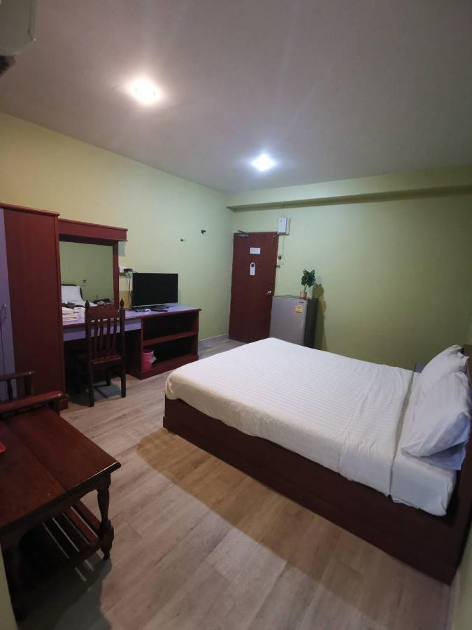 Metro Residence Surin Bagian luar foto
