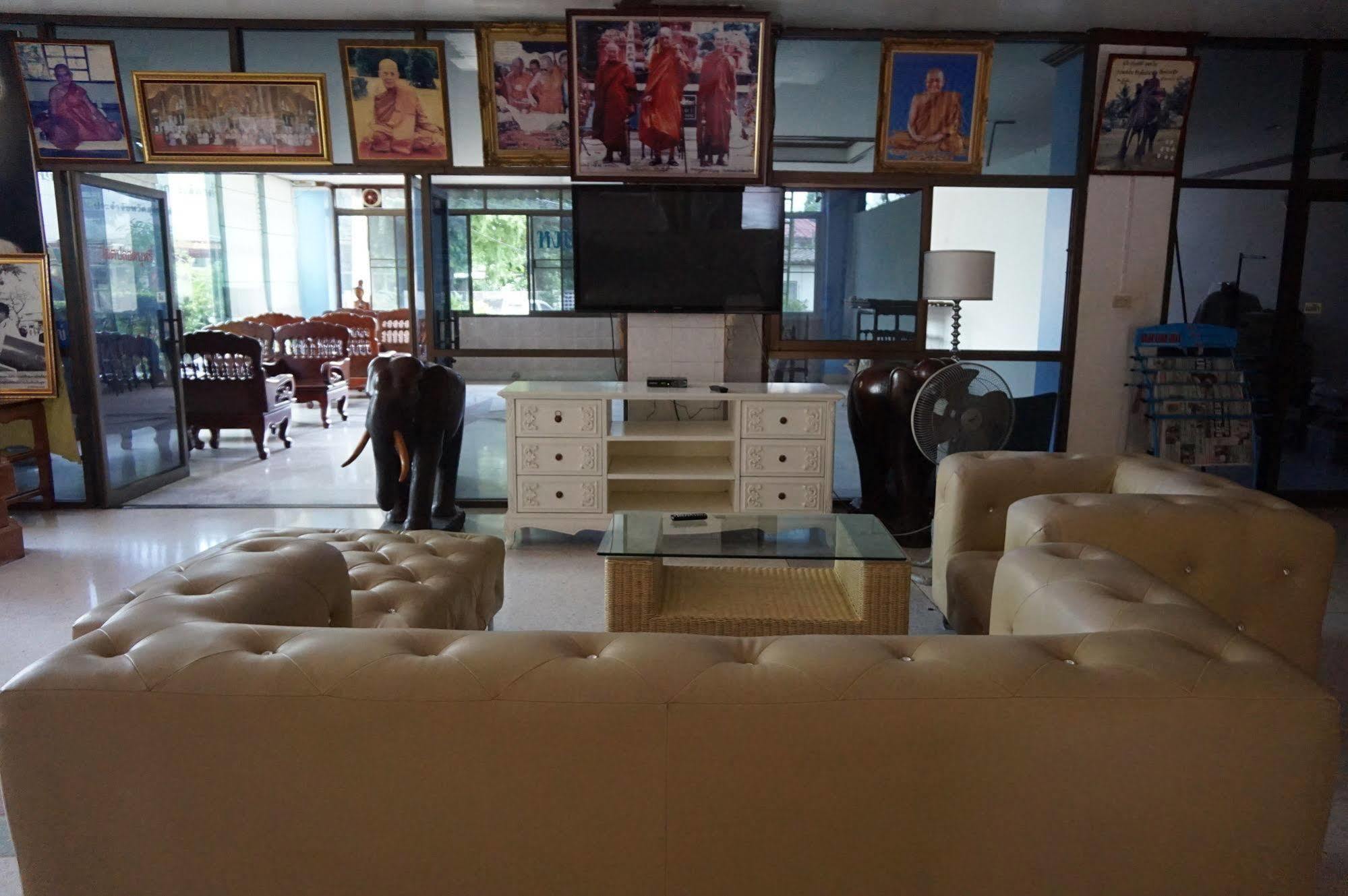 Metro Residence Surin Bagian luar foto