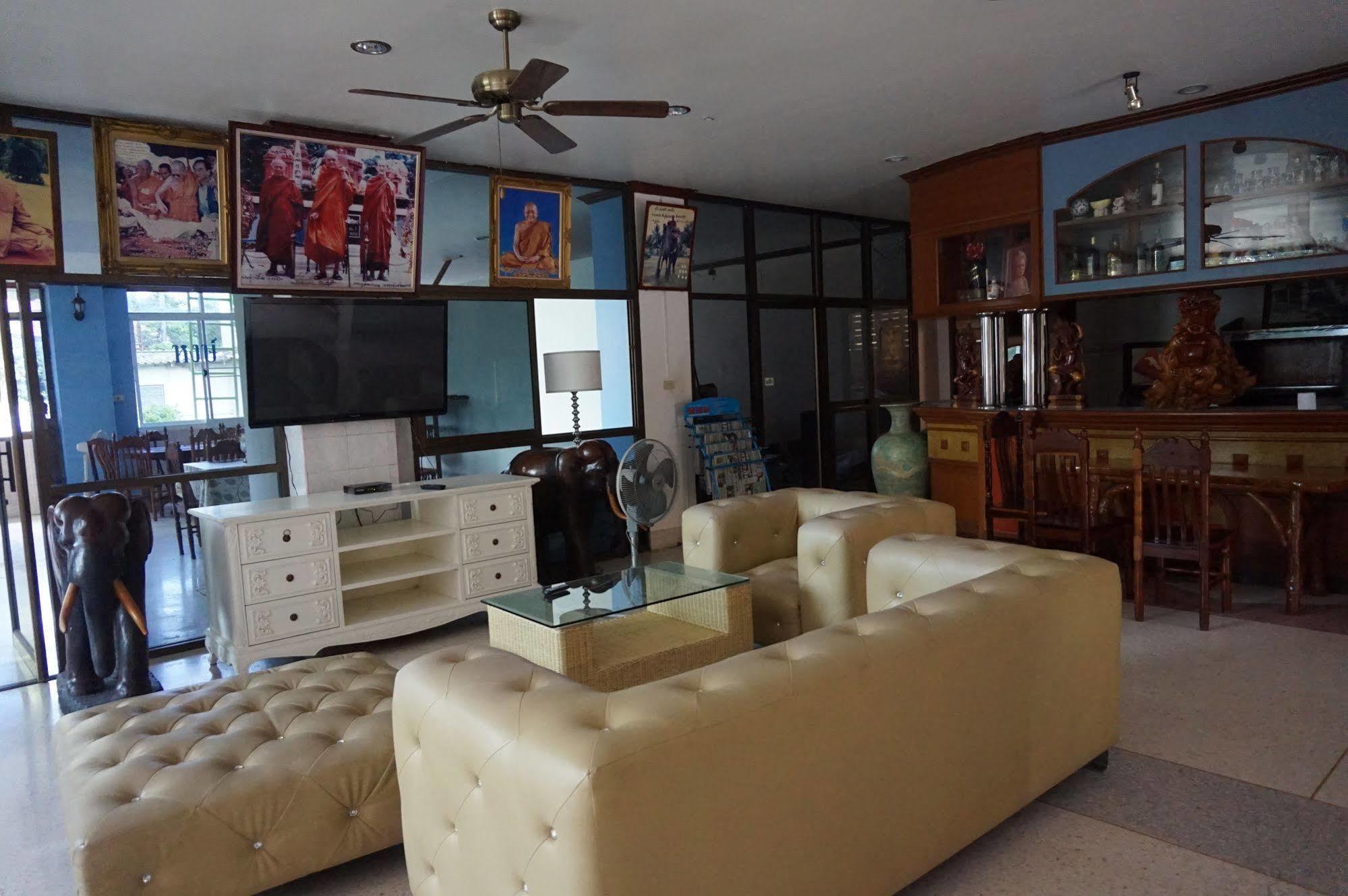 Metro Residence Surin Bagian luar foto